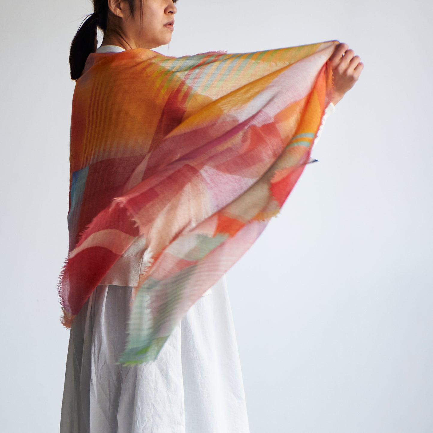 ふわりと軽くて柔らかい カシミヤストール GLIMMER OF A FIREFLY -2color