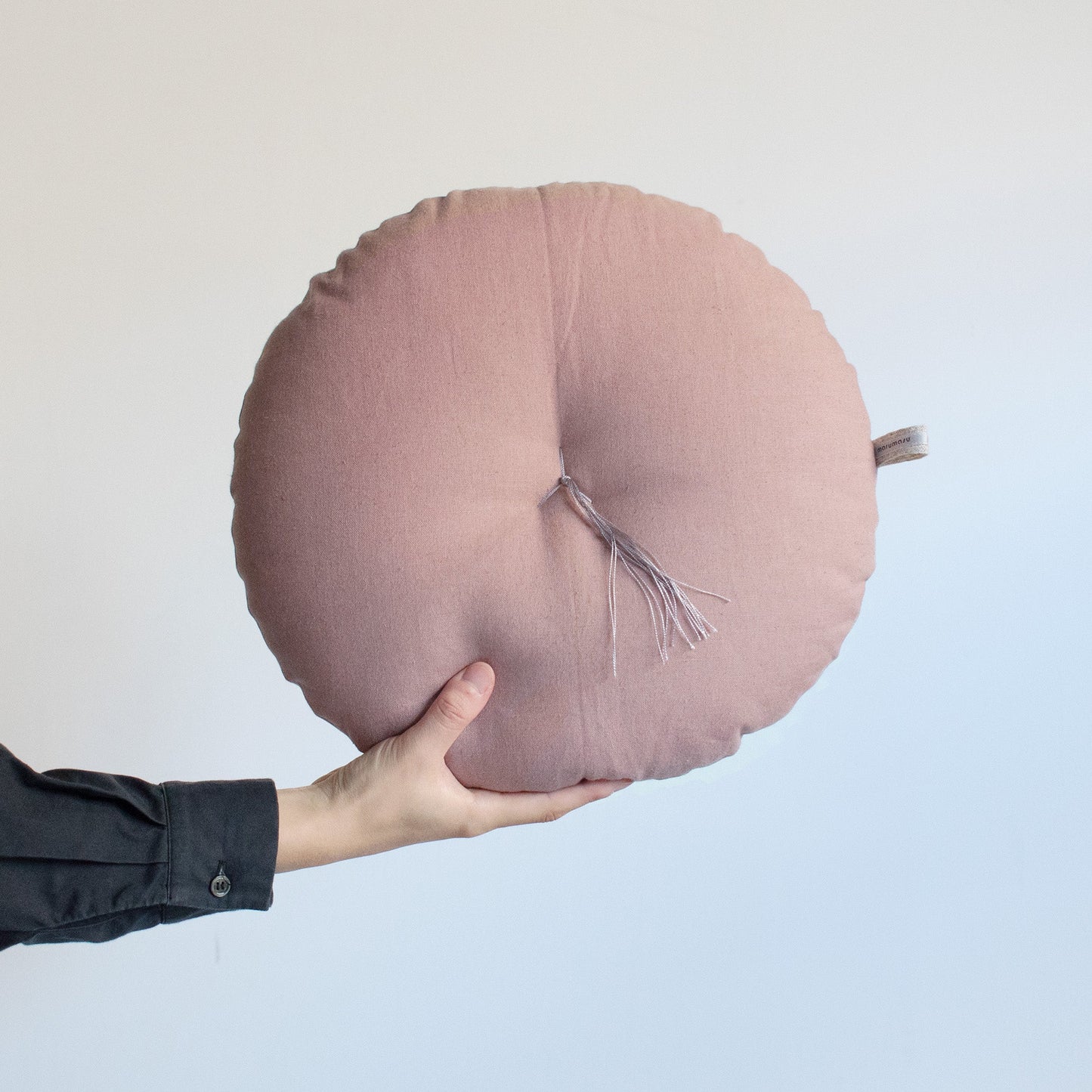 ZABUTON-CUSHION _ circle S