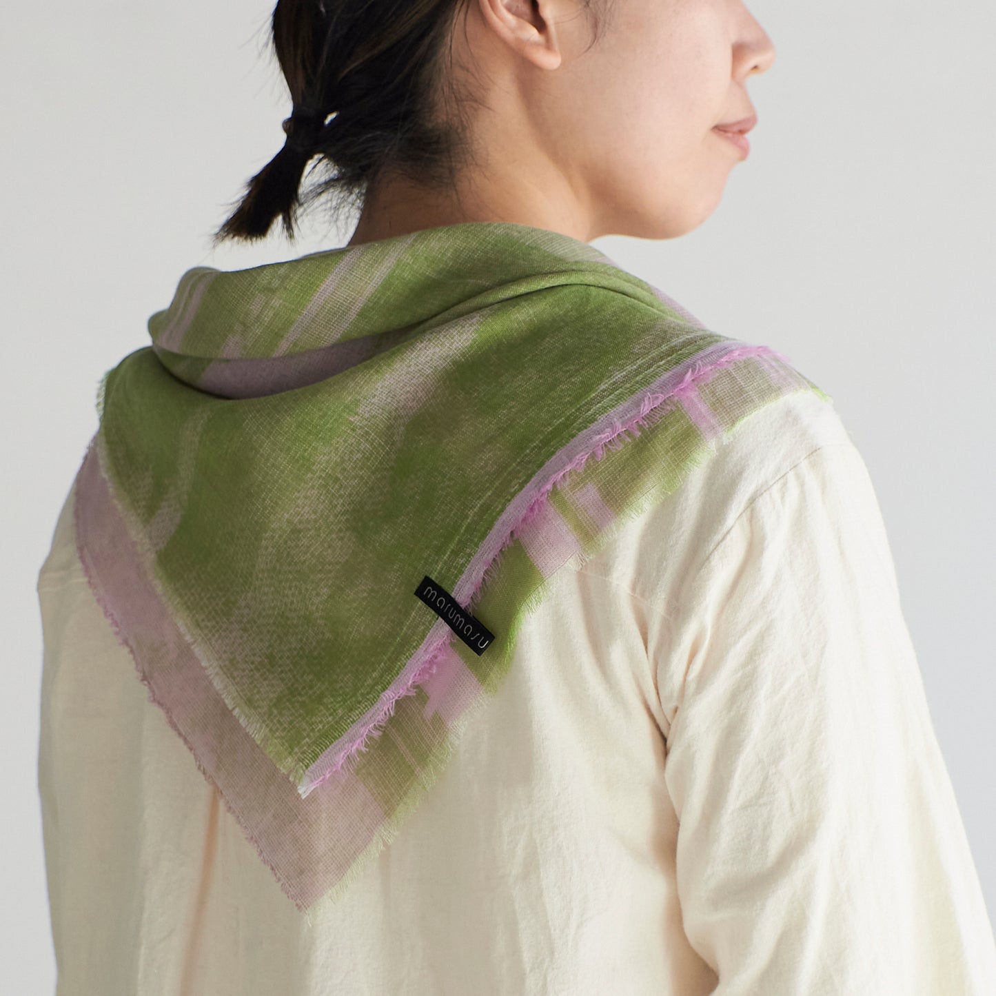 ふわっと心地よい洗えるスカーフ COTTON GAUZE JEWEL POINTILLISM SQUARE- 3color