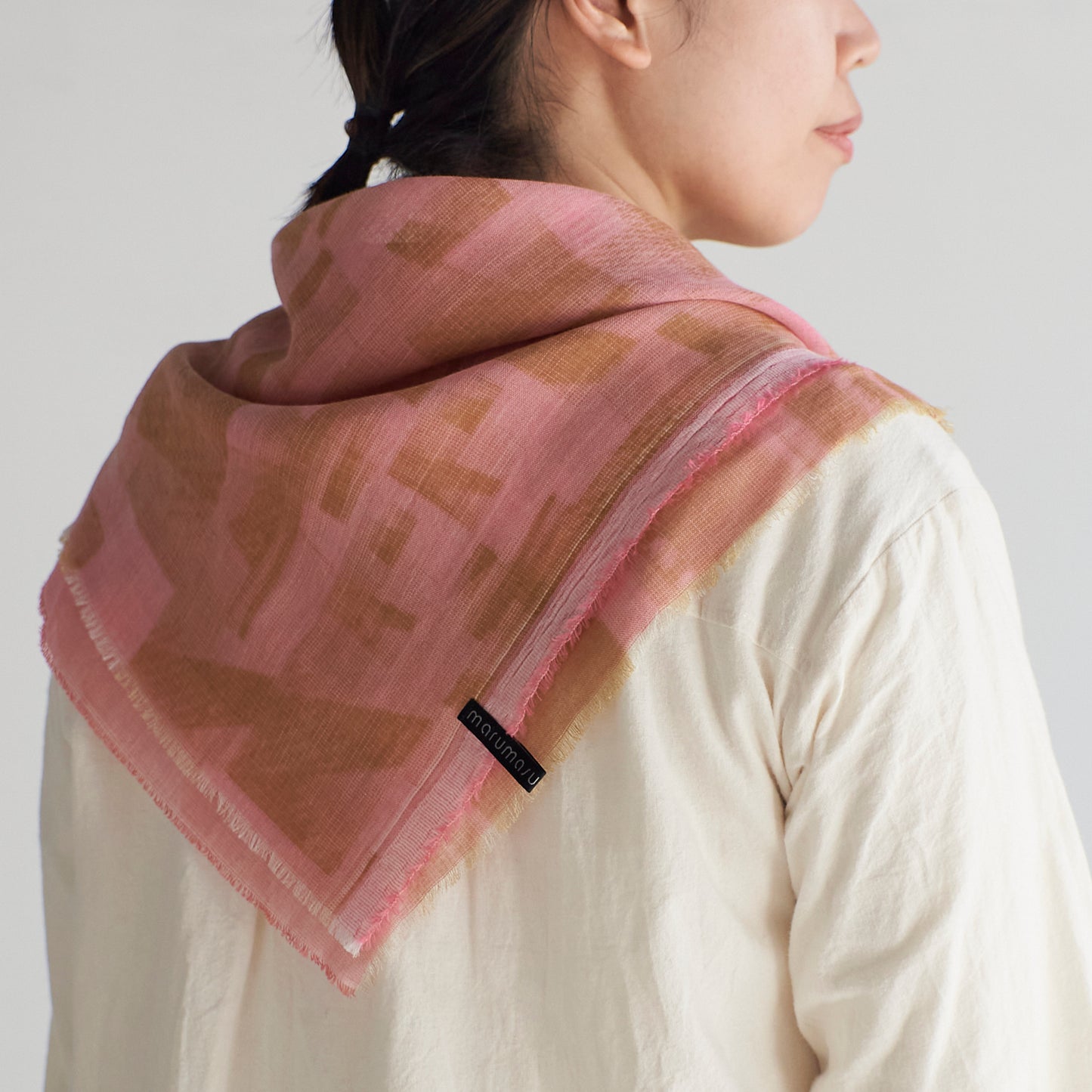 ふわっと心地よい洗えるスカーフ COTTON GAUZE JEWEL POINTILLISM SQUARE- 3color