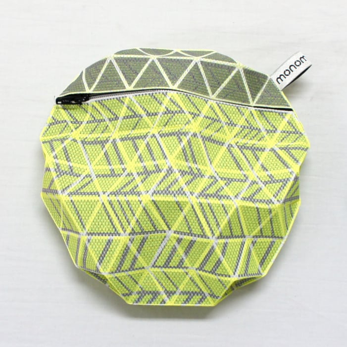 monomatopee カクカク不思議なポーチ _ TRAVEL CASE