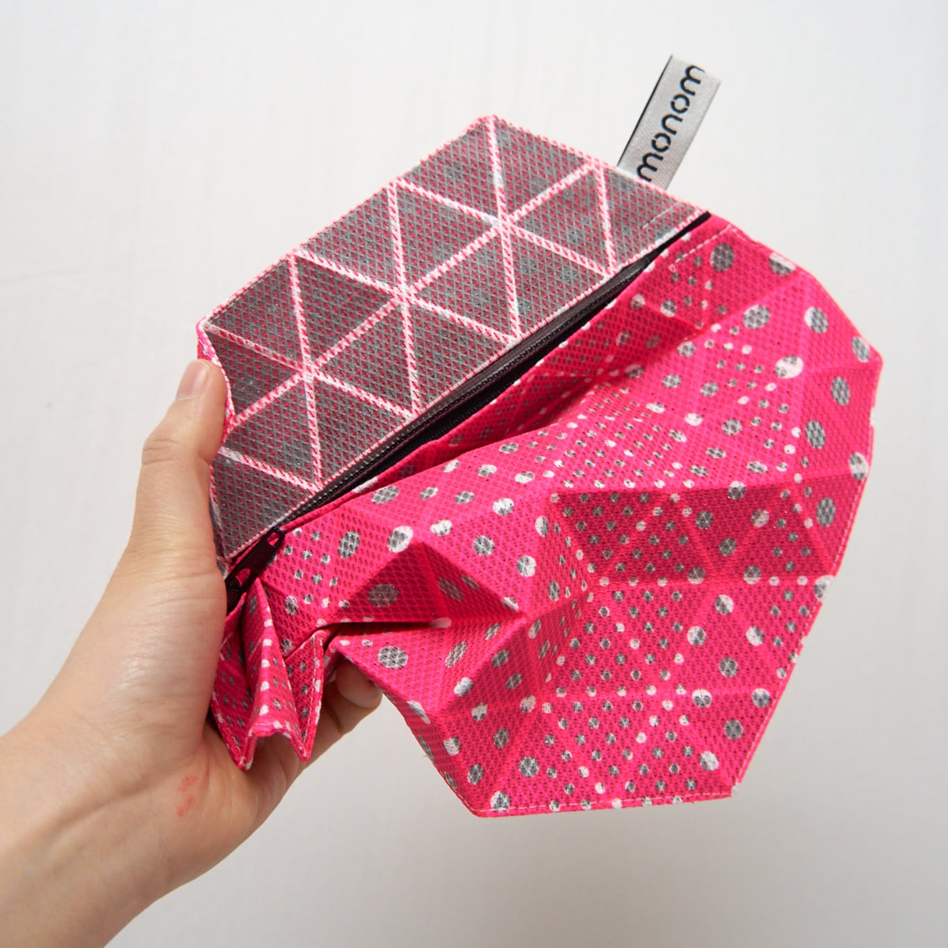 monomatopee カクカク不思議なポーチ _ TRAVEL CASE