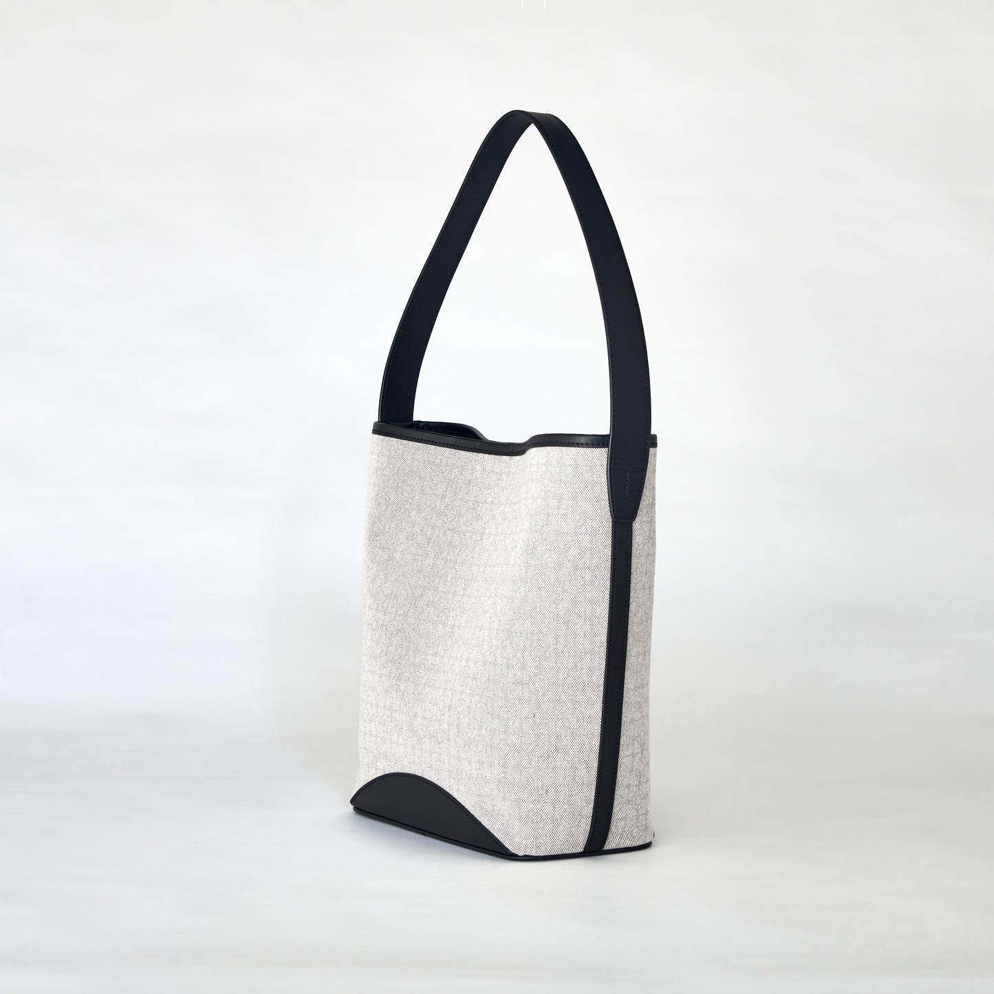 STEP One-Shoulder Tote